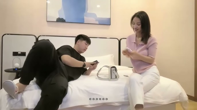 亲嘴哥-1.jpg 亲嘴哥-1.jpg